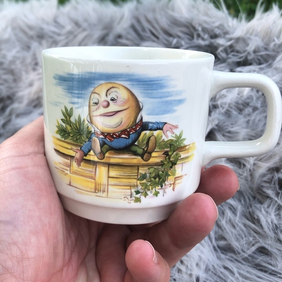 Ironstone Humpty Dumpty child’s mug - Picture 5 of 8